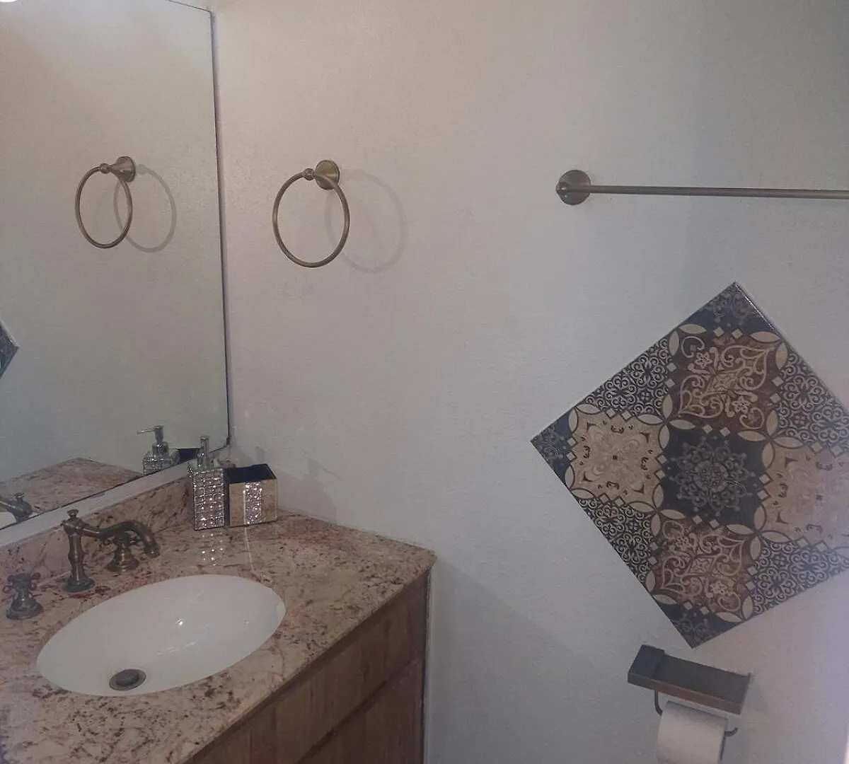 טאמפה Ogun Suite-Technology Infused Stylish Home